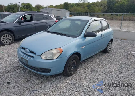 2008 Hyundai Accent Gs z USA, uszkodzony, nr VIN KMHCM36C38U091575